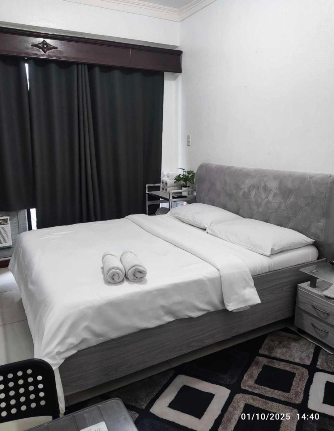 Citadel Inn Makati City ภายนอก รูปภาพ